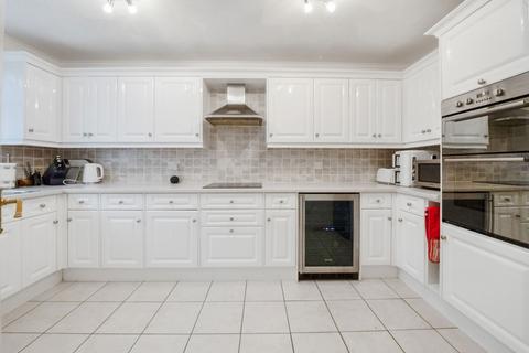 4 bedroom detached house for sale, Mill Lane, Chatham ME5