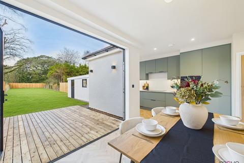 undefined, Cleeve View Road, Cheltenham GL52