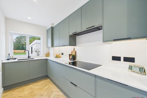 undefined, Cleeve View Road, Cheltenham GL52