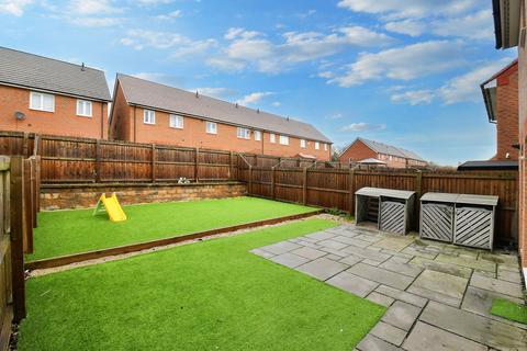 3 bedroom detached house for sale, Garrett Meadow, Tyldesley, M29
