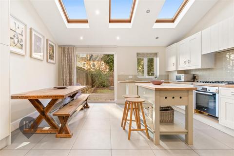 4 bedroom house for sale, Mount Road, London