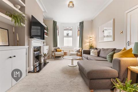 5 bedroom house for sale, Camborne Road, London