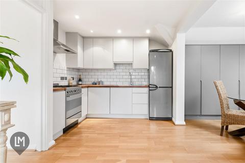 2 bedroom maisonette for sale, Holm Oak Close, London