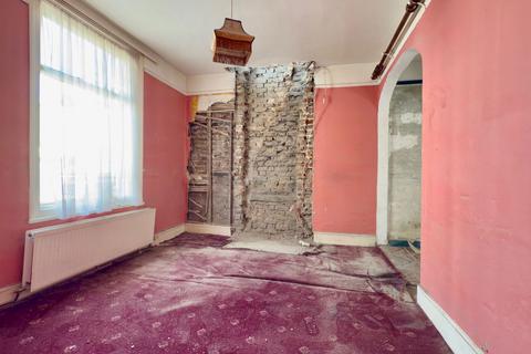 2 bedroom end of terrace house for sale, Meyrick Road, Sheerness ME12