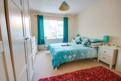 undefined, SHOLING! DECEPTIVELY SPACIOUS! PRIVATE GARDEN! PARKING!