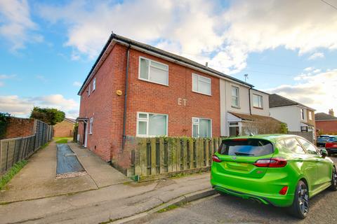 undefined, SHOLING! DECEPTIVELY SPACIOUS! PRIVATE GARDEN! PARKING!