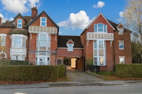 2 bedroom flat for sale - Hastings Road, Tunbridge Wells TN2