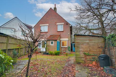 3 bedroom detached house for sale, BITTERNE! NO FORWARD CHAIN! TWO RECEPTIONS! GARAGE!