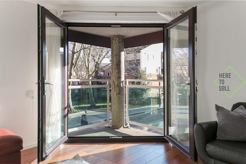 3 bedroom maisonette for sale, St Mary Graces Court, London E1