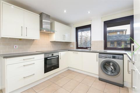 3 bedroom maisonette for sale, St Mary Graces Court, London E1