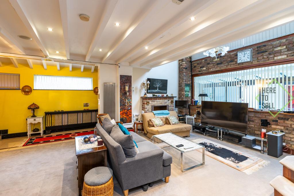 29 Oak Hill, Woodford Green, IG8 9 NX-26