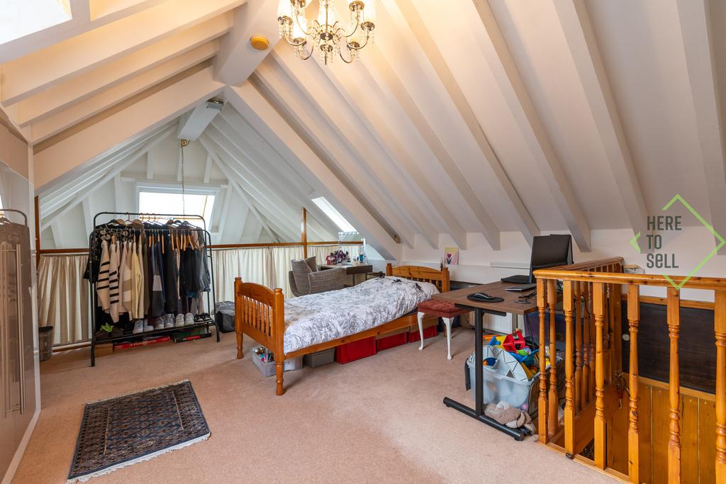 29 Oak Hill, Woodford Green, IG8 9 NX-18
