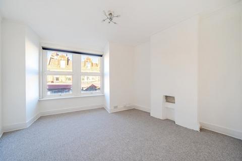 2 bedroom flat for sale, Replingham Road, Southfields, London, SW18