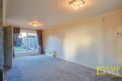 3 bedroom terraced house for sale, Prince Phillip Avenue, Grays RM16
