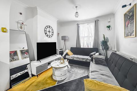 2 bedroom end of terrace house for sale, Carmarthen Street, Gloucester GL1