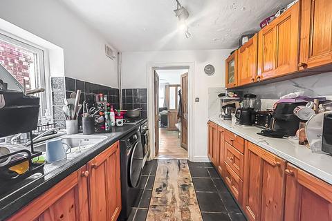 2 bedroom end of terrace house for sale, Carmarthen Street, Gloucester GL1