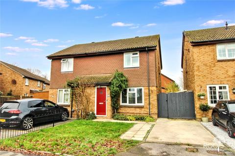 3 bedroom semi-detached house for sale - Cairngorm Road, Berkshire RG19