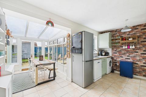 3 bedroom end of terrace house for sale, Esmonde Way, Leighton Buzzard, LU7