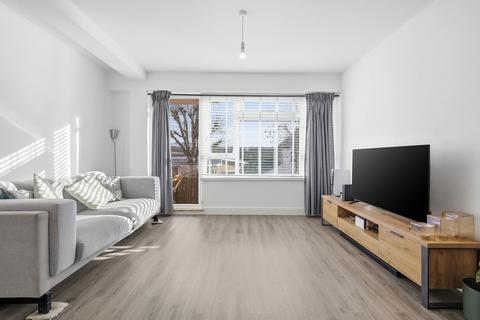 1 bedroom flat for sale - Handsworth Avenue, London E4