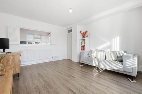 1 bedroom flat for sale, Handsworth Avenue, London E4