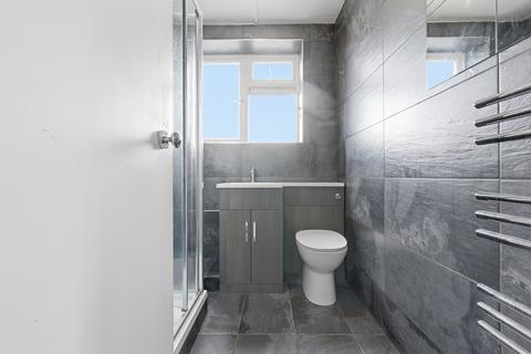 1 bedroom flat for sale, Handsworth Avenue, London E4