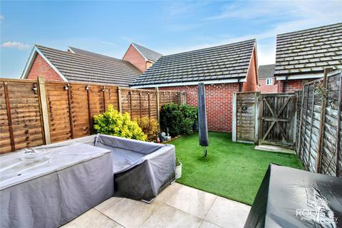 3 bedroom end of terrace house for sale, Urquhart Road, Berkshire RG19