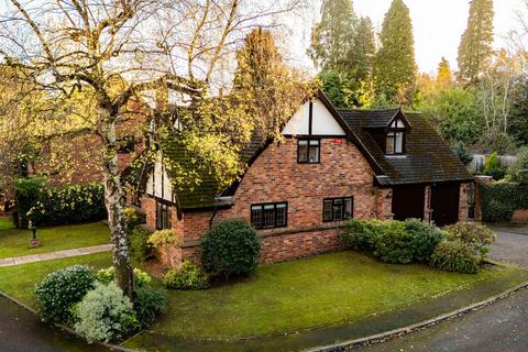 4 bedroom detached house for sale - Keepers Gate Close, Sutton Coldfield B74