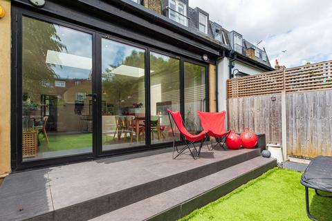 4 bedroom house to rent, Chatsworth Avenue, London, SW20