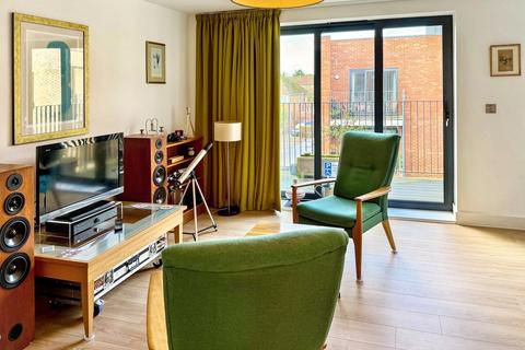 2 bedroom flat for sale, Charles Court, Margate, CT9