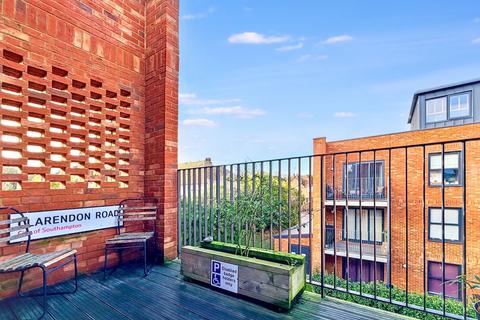 2 bedroom flat for sale, Charles Court, Margate, CT9