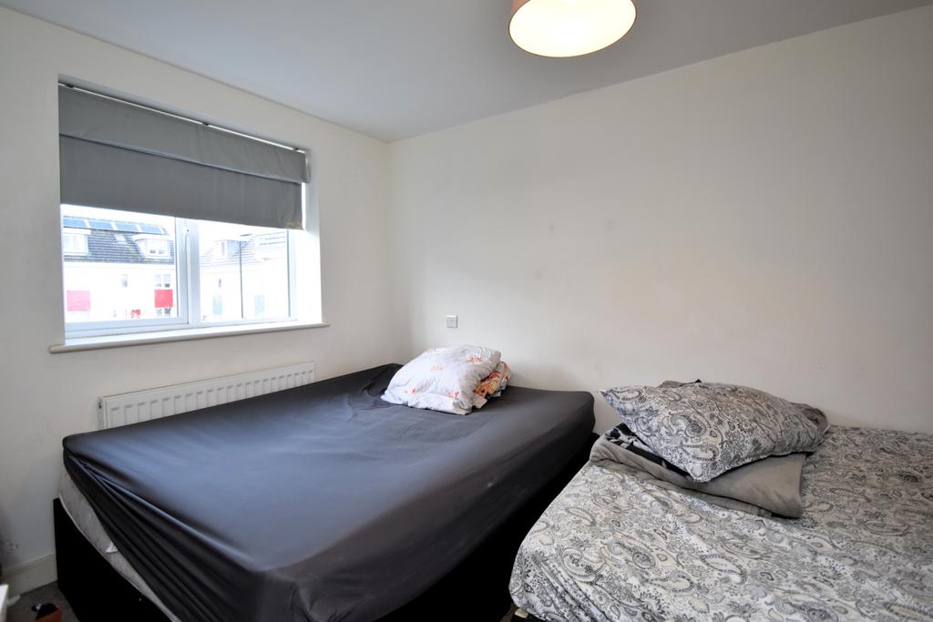 11 cp bed f.JPG