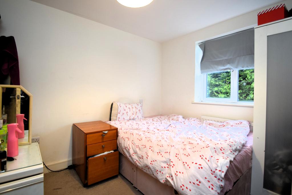 11 cp bed ba.JPG