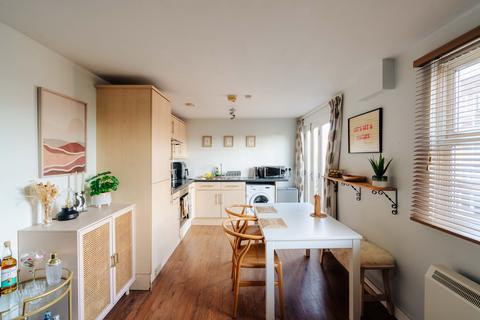 undefined, 24 Waterloo Road, Bristol BS2