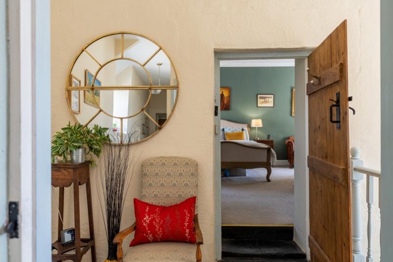 Plaisted-House-33 3905-64f8-fa8b-80b0-37af-d600-74
