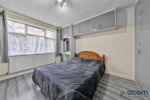 2 bedroom maisonette for sale, Highfield Avenue, London NW9