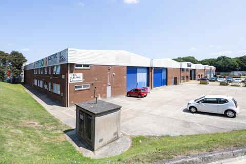 Warehouse to rent, 1-6 Courteney Rd Gillingham ME8 0RT