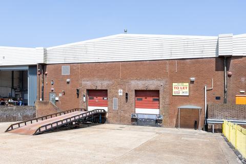 Warehouse to rent, 1-6 Courteney Rd Gillingham ME8 0RT