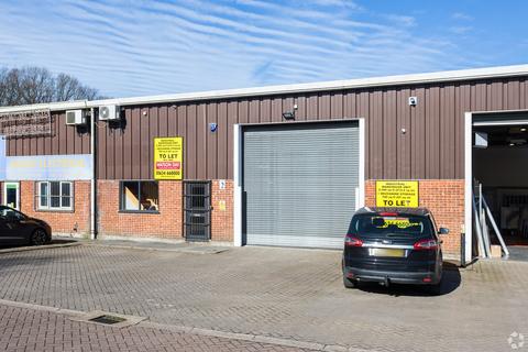 Warehouse to rent, Revenge Rd Chatham ME5 8UD