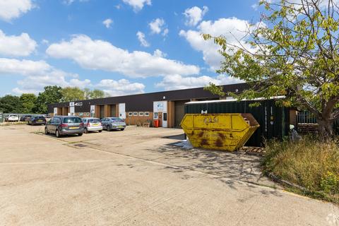 Warehouse to rent - Lodge Rd Staplehurst TN12 0RX