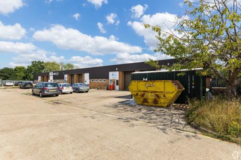 Warehouse to rent, Lodge Rd Staplehurst TN12 0RX