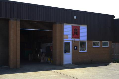 Warehouse to rent, Lodge Rd Staplehurst TN12 0RX