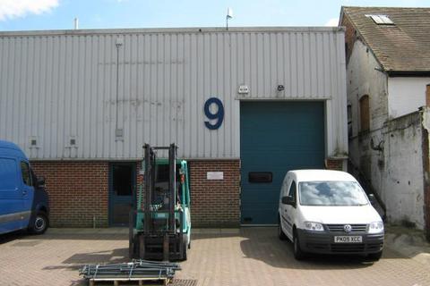 Warehouse to rent - Hever Rd Edenbridge TN8 5DL