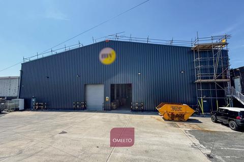 Distribution warehouse to rent, Mark St Nottingham NG10 5AD