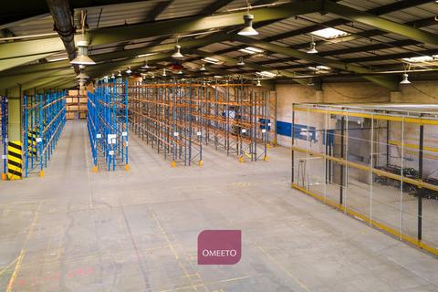 Distribution warehouse to rent, Mark St Nottingham NG10 5AD