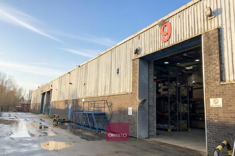 Distribution warehouse to rent, Mark St Nottingham NG10 5AD