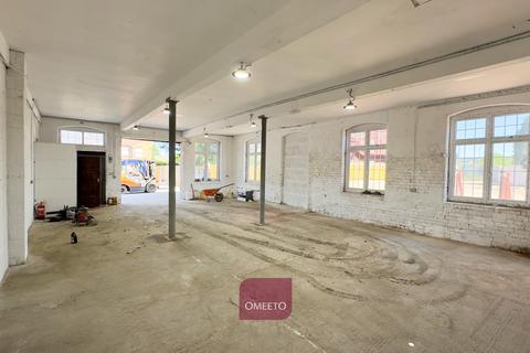 Warehouse to rent, 92 Meadow Road Nottingham NG4 2FR