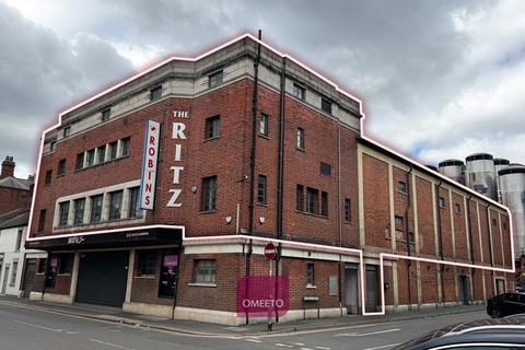 Pub to rent, Guild St Burton On Trent DE14 1NA