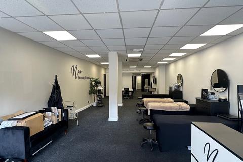 Retail property (high street) to rent, 500-504 Dumbarton Rd Glasgow G11 6SL