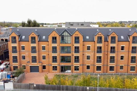 Retail property (high street) to rent - West Gate Nottingham NG10 1EF