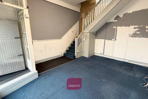 Retail property (high street) to rent, 74 Babington Ln Derby DE1 1SX